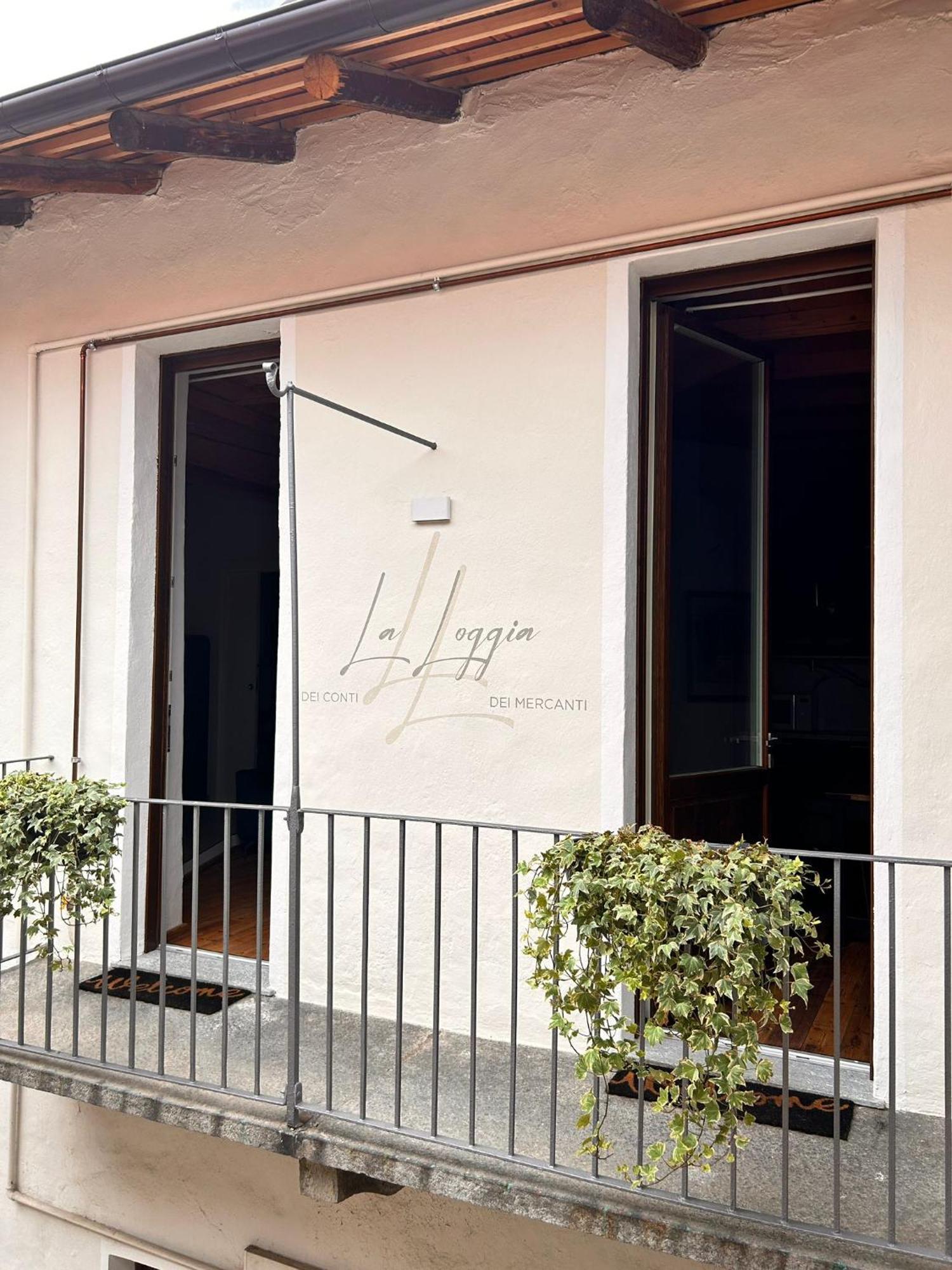 クーネオLa Loggia Dei Contiアパートメント エクステリア 写真